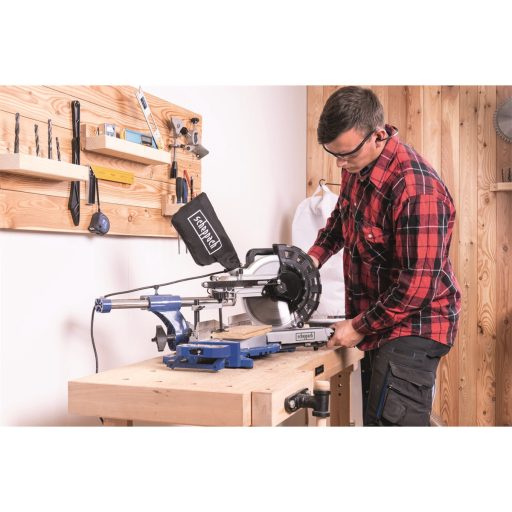 Scheppach HM 254 gérvágó fűrész húzófunkcióval és lézerrel