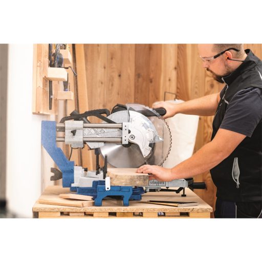 Scheppach HM 305 SL Gérvágó fűrész húzófunkcióval és lézerrel