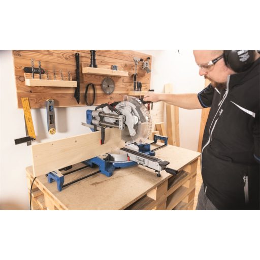 Scheppach HM 305 SL Gérvágó fűrész húzófunkcióval és lézerrel