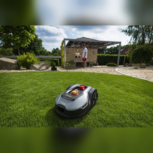 Riwall PRO RRM 650 APP - akkumulátoros robotfűnyíró 600 m2, WiFi és Bluetooth vezérlési lehetőséggel 