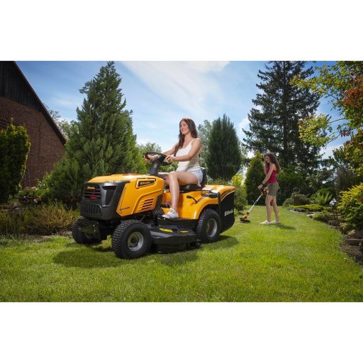 Riwall PRO RLT 102 HRD TWIN Kéthengeres fűnyírótraktor, 102 cm, hátsókidobással és hidrosztatikus váltóval